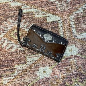 Trinity Ranch Brown Cow Hide Leather Gem Detail Wallet